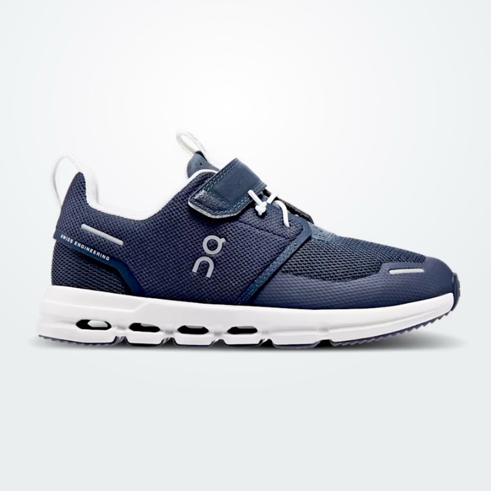 On Kids Cloud Play Running Sneaker in Midnight